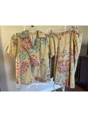 Vintage Two-Piece Floral Print Shirt and Short Set